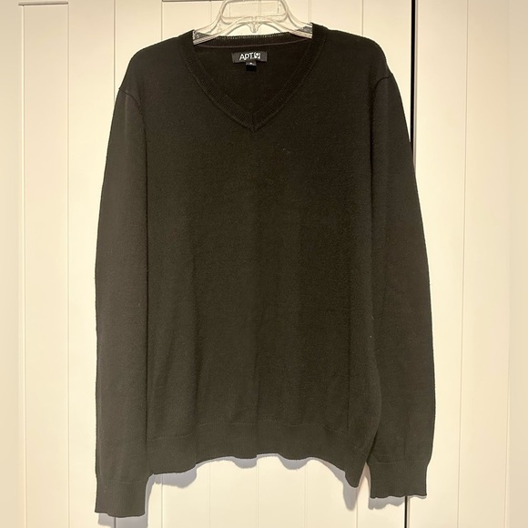 Men's V-Neck Sweater - Dark Green - Picture 1 of 4